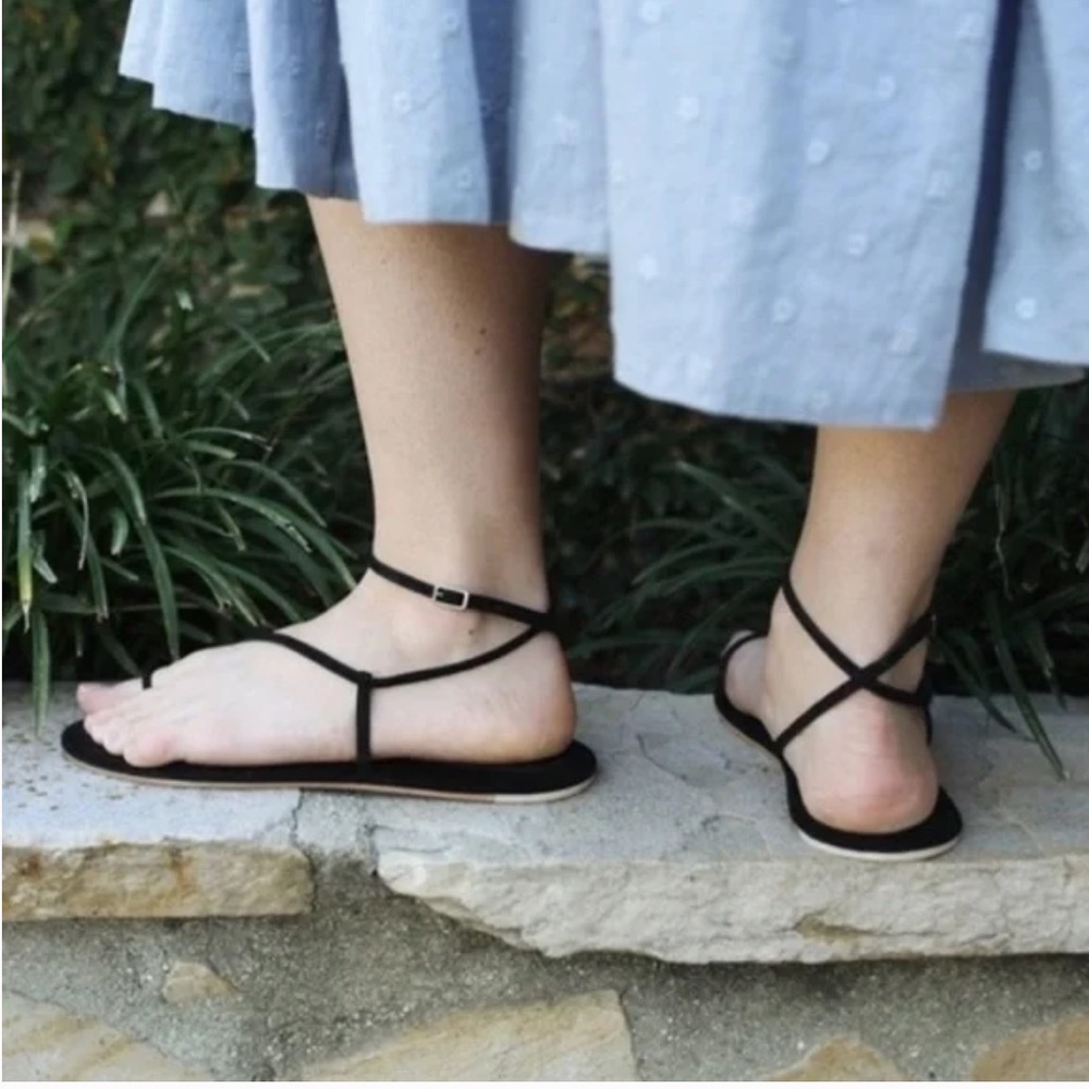 Doen Black Suede Bare Sandal